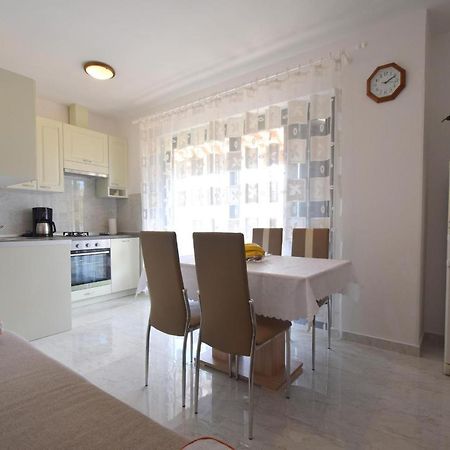 Apartment Biserka Malinska Dış mekan fotoğraf