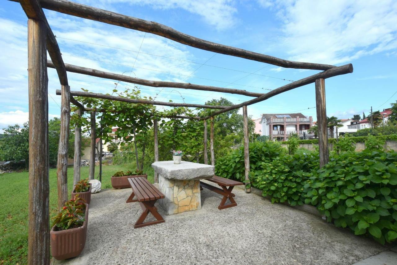 Apartment Biserka Malinska Dış mekan fotoğraf